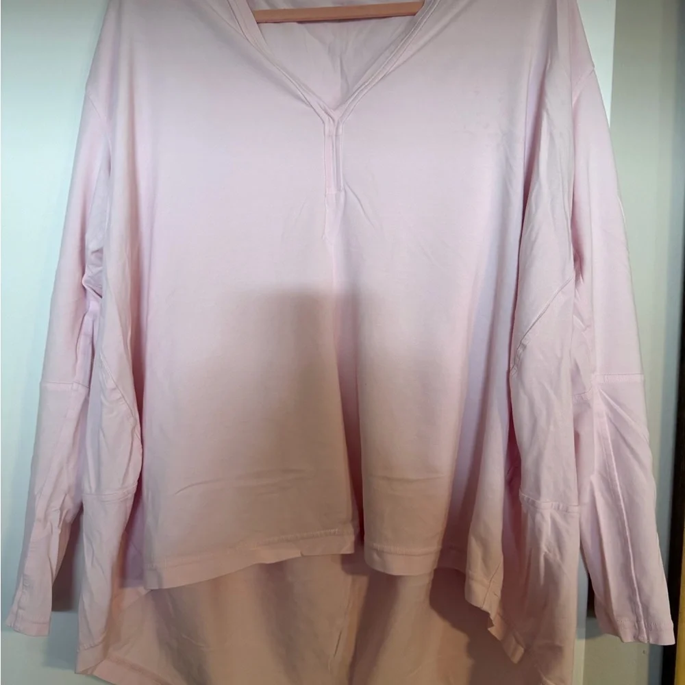 lululemon athletica strawberry milkshake Back in action top - Picture 1 of 3